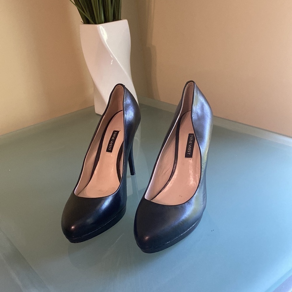 Nine West Platform Heels Nine West Black Leather Pumps Size 9 - Picture 2 of 9